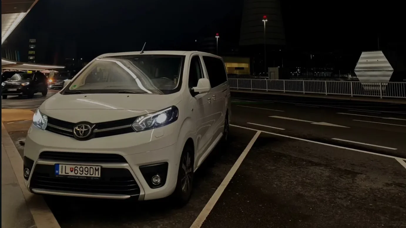 Toyota Proace Verso na prenájom v Dubnici nad Váhom